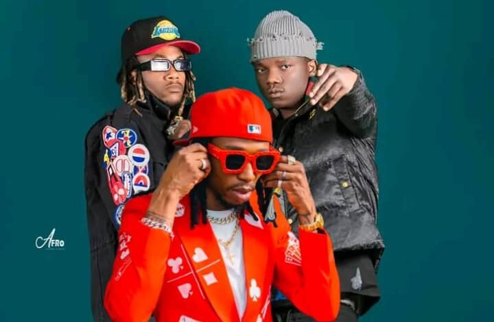 4 Na 5 ft. Yo Maps - Log Out Mp3 Download