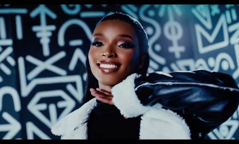 Best Collabo: Macky2 And Yo Maps In "Ni Natural" Video
