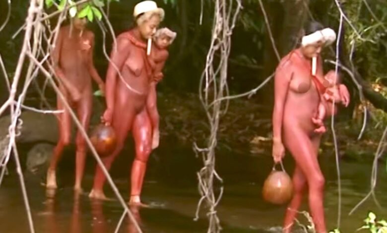 The Tribe That Still Walks And Live Nxked In The World Watch.